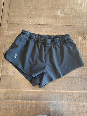 On Cloud Running Black Men’s Athletic Running Race Shorts Medium